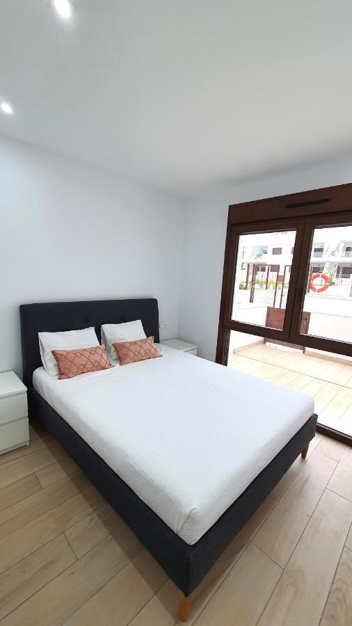 Beautiful Condo In Laguna Beach Resort Overlooking Laguna Rosa In Torrevieja With 2 Bedrooms And 2 Bathrooms 外观 照片